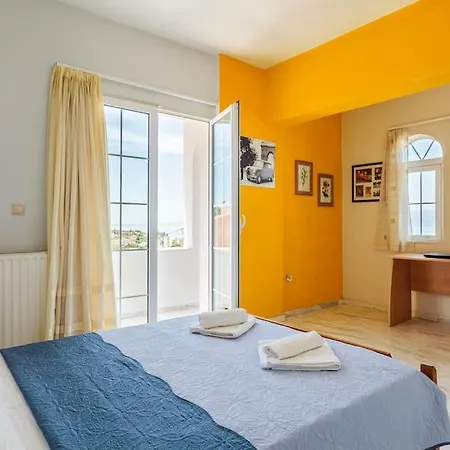 βίλα ηλιοβασίλεμα ! Villa Kalamáta